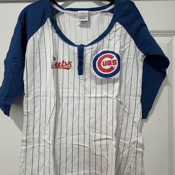 5th & Ocean Tops - 5th & Ocean Women Cubs Jersey tee - Blue and White